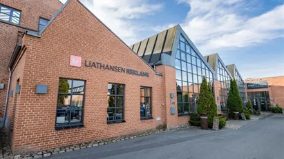 Inspirerende kontorlejemål med unikke detaljer i to plan Inspirerende kontorlejemål med unikke detaljer i to plan